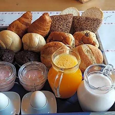 Eendrachtweg 4 Bed and Breakfast 3*